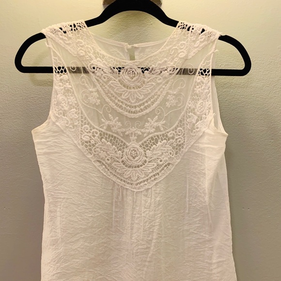 White Blouse with Embroidered Details - Picture 4 of 7